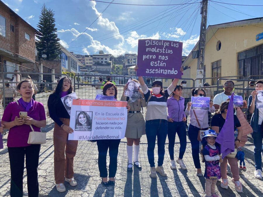 Con plantón en Loja piden justicia por María Belén Bernal Diario La Hora