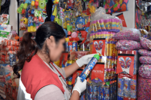 Espuma de carnaval será vendida solo en negocios autorizados en Baños