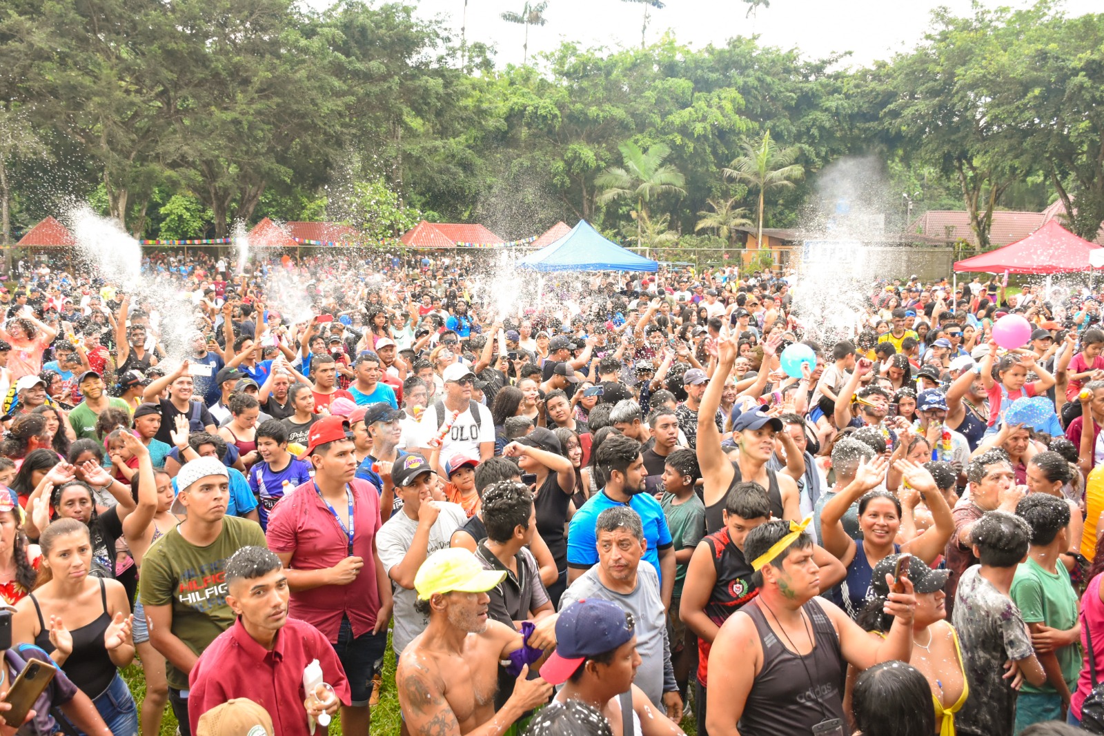 Fiestas Del Carnaval Siguen Encendidas En Santo Domingo Diario La Hora