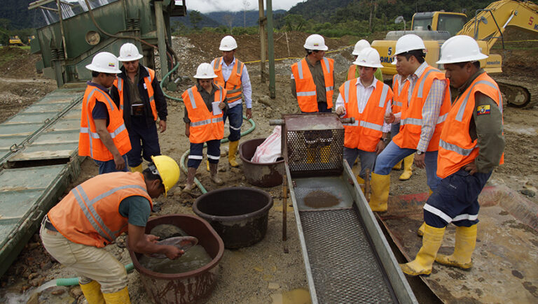 La Empresa Nacional Minera genera pérdidas millonarias por su mala