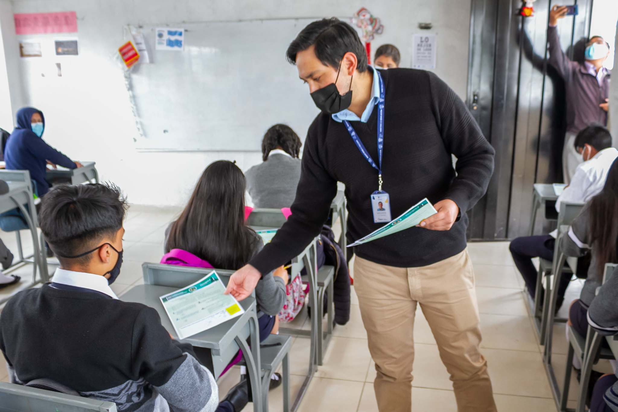 PERSONAL. El sistema de educación pública incorporará cerca de 5.000 educadores durante los años 2023 y 2024.