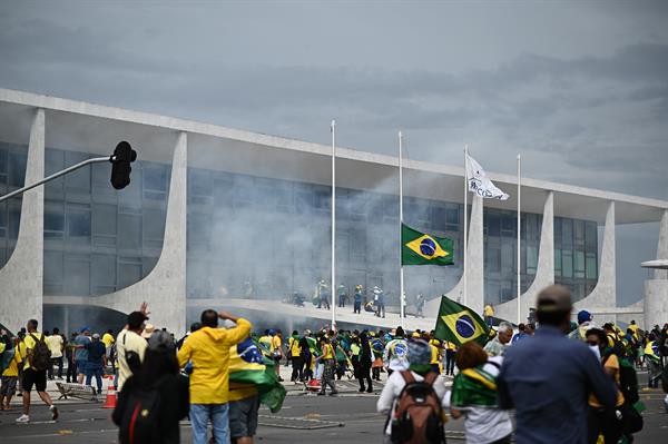 Registro. Manifestantes cuando invadieron el Congreso Nacional, el Supremo Tribunal Federal y el Palacio del Planalto.