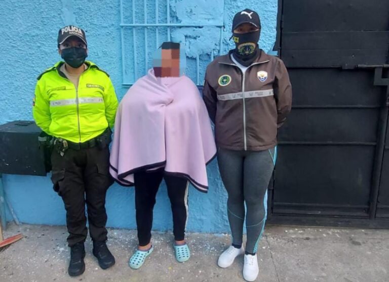 Interna Es Sorprendida Con Un Celular En La Cárcel De Ambato Diario La Hora 4602