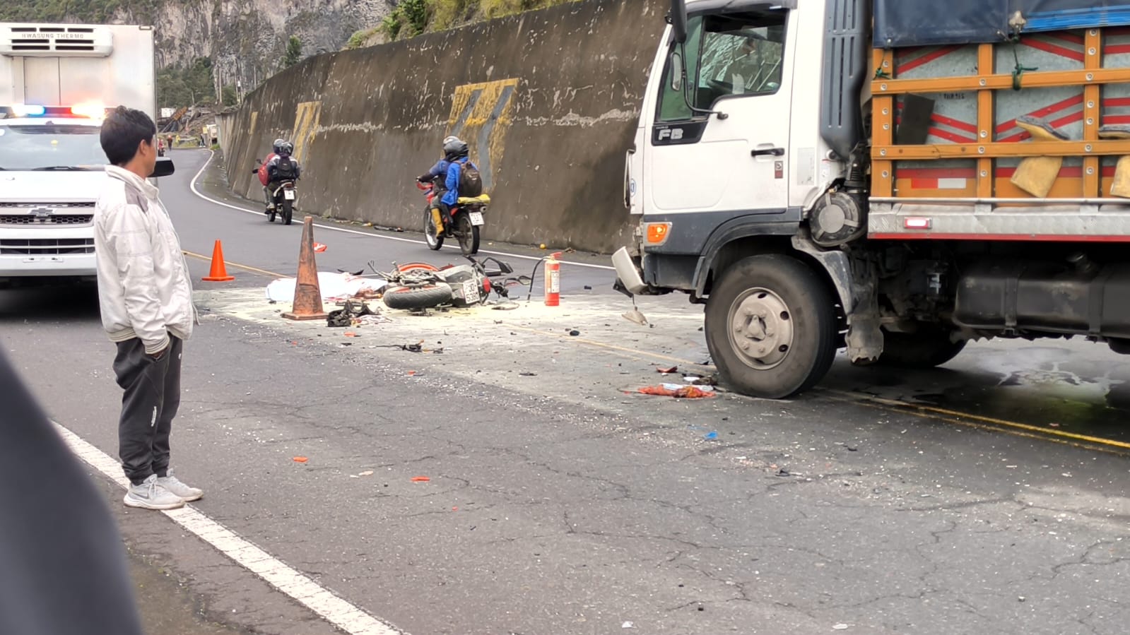 Motociclista Fallece En La Vía Pelileo Baños Diario La Hora