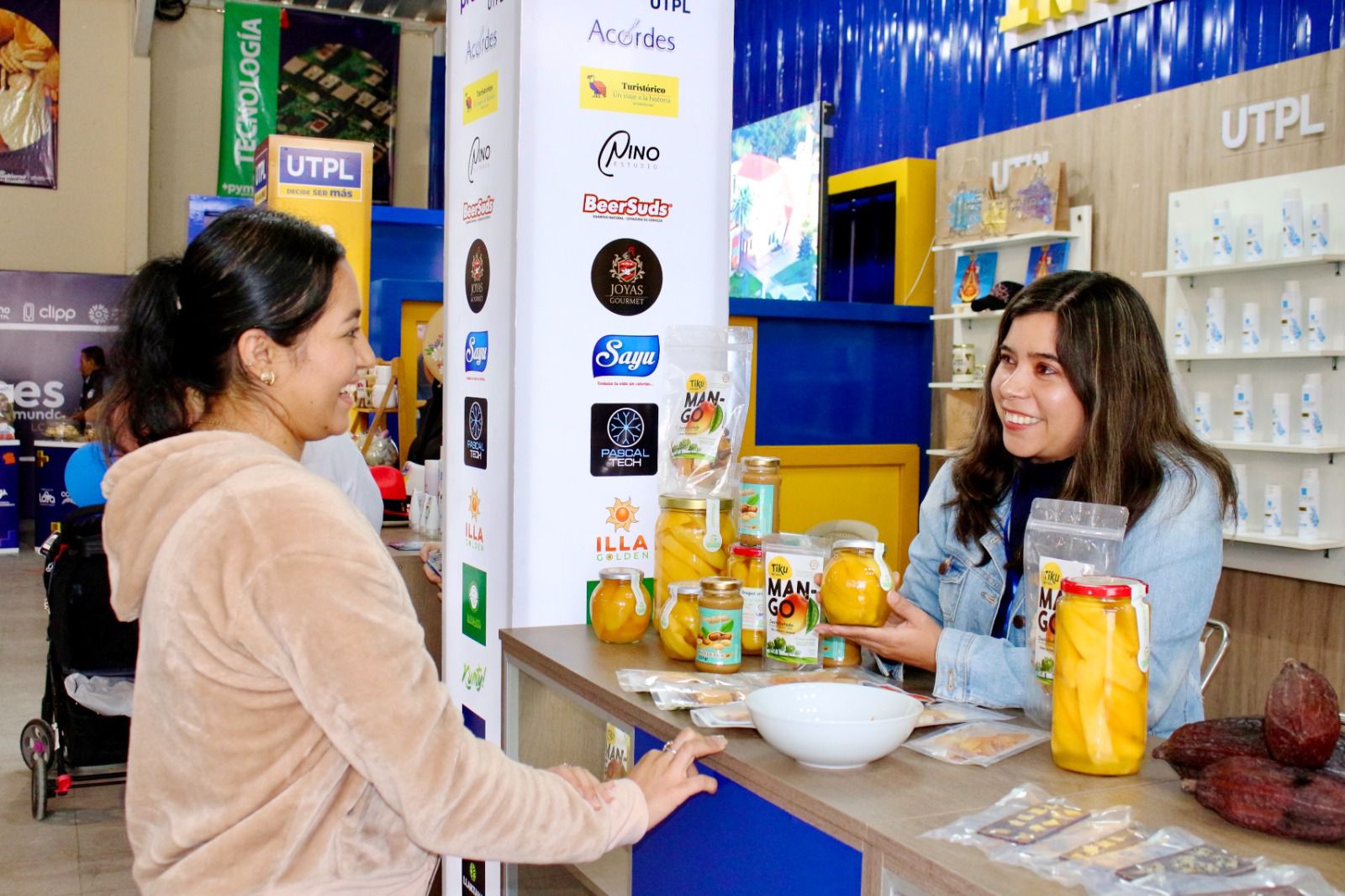 Emprendedores De Prendho UTPL Destacan En La Feria De Loja Diario La Hora