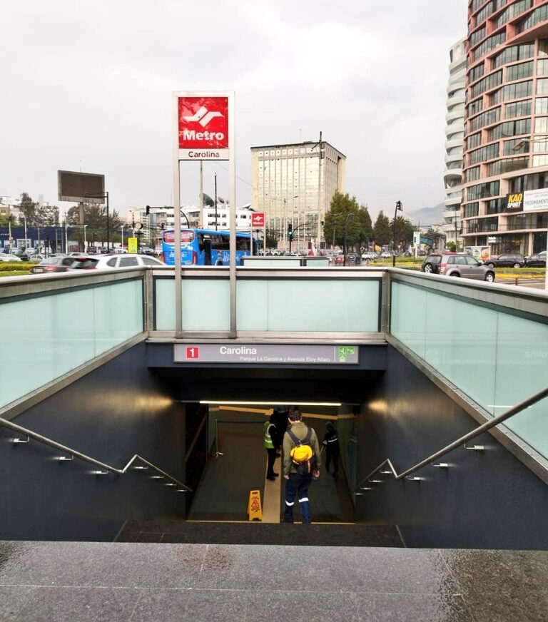 Las estaciones del metro reanudan operaciones – Diario La Hora