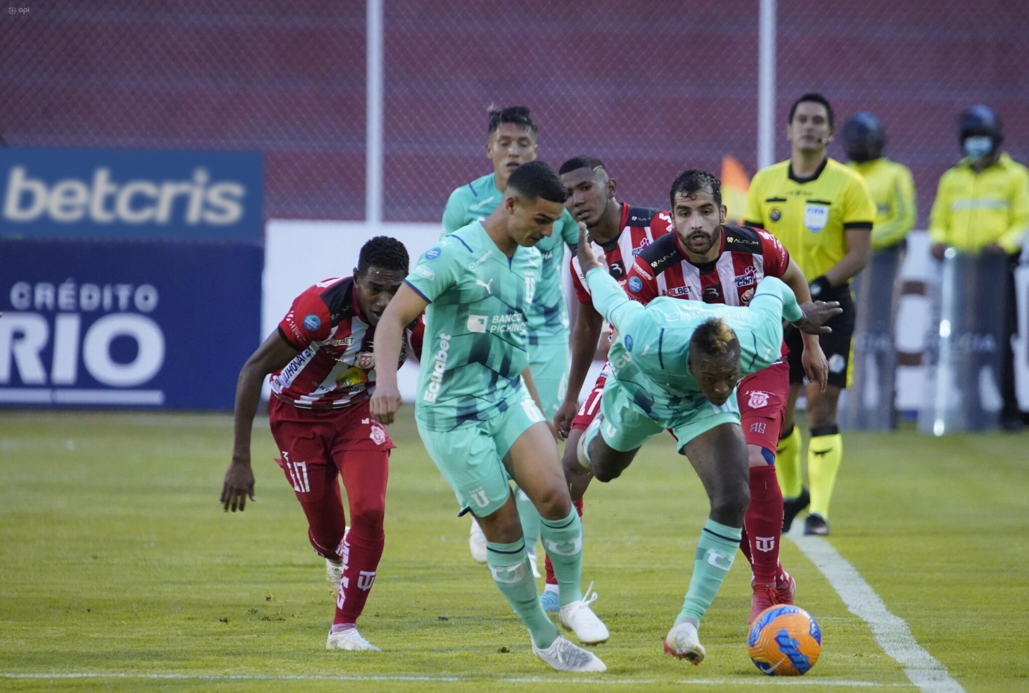 Técnico Universitario y Liga de Quito juegan partido amistoso benéfico