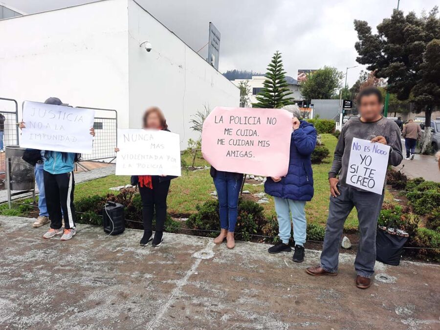 Familiares De Joven Que Habría Sido Abusada Sexualmente Por Un Expolicía Y Su Esposa Piden 5372