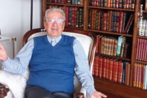 José Ayala Lasso: el éxito de la ética y la diplomacia profesional