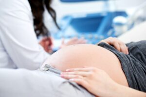 Preeclampsia en el embarazo, cómo detectar el riesgo de aparición