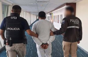 Deportan de EE.UU. a implicado en el robo de un celular en Ambato