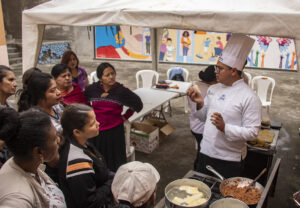 Fundación Jóvenes para el Futuro alimenta a familias pobres y migrantes