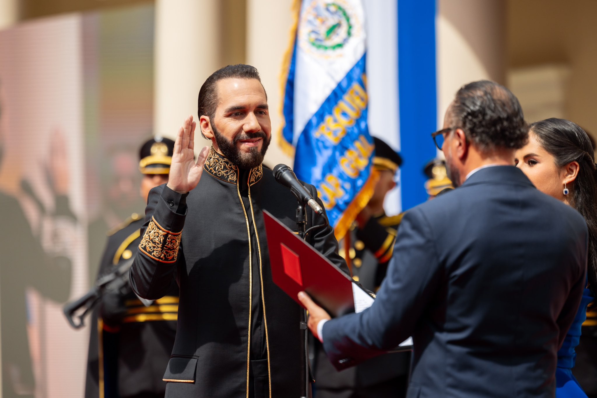 Inicia el segundo mandato consecutivo de Bukele en El Salvador - Diario La  Hora