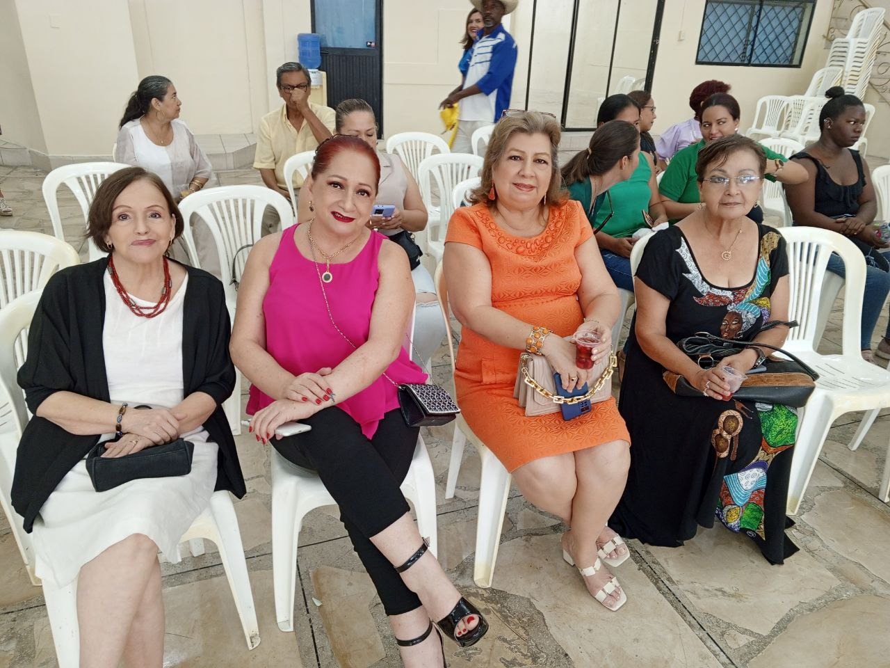 Katty Estrada, Patricia Merizalde, Patricia Quiñónez y Katia Ubidia.