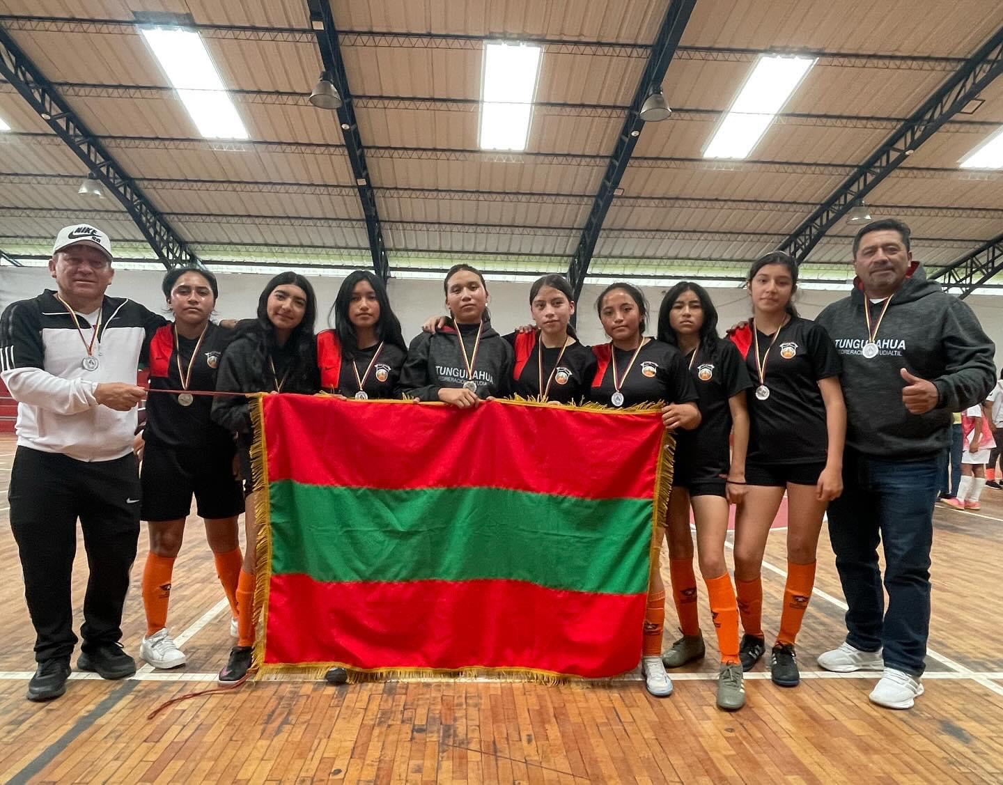 Tungurahua alcanzó el segundo lugar del Campeonato Nacional Estudiantil de Fútbol Sala femenino.