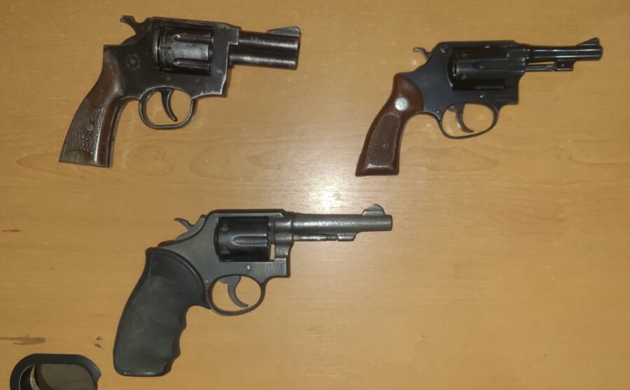 Tres Delincuentes Capturados Con Pistolas En Ibarra Diario La Hora