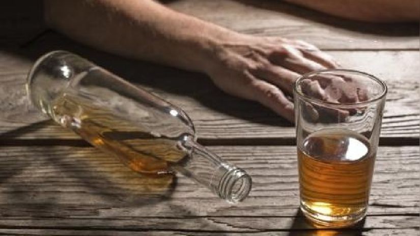 Salud: recomendaciones para evitar daños por el consumo de alcohol adulterado